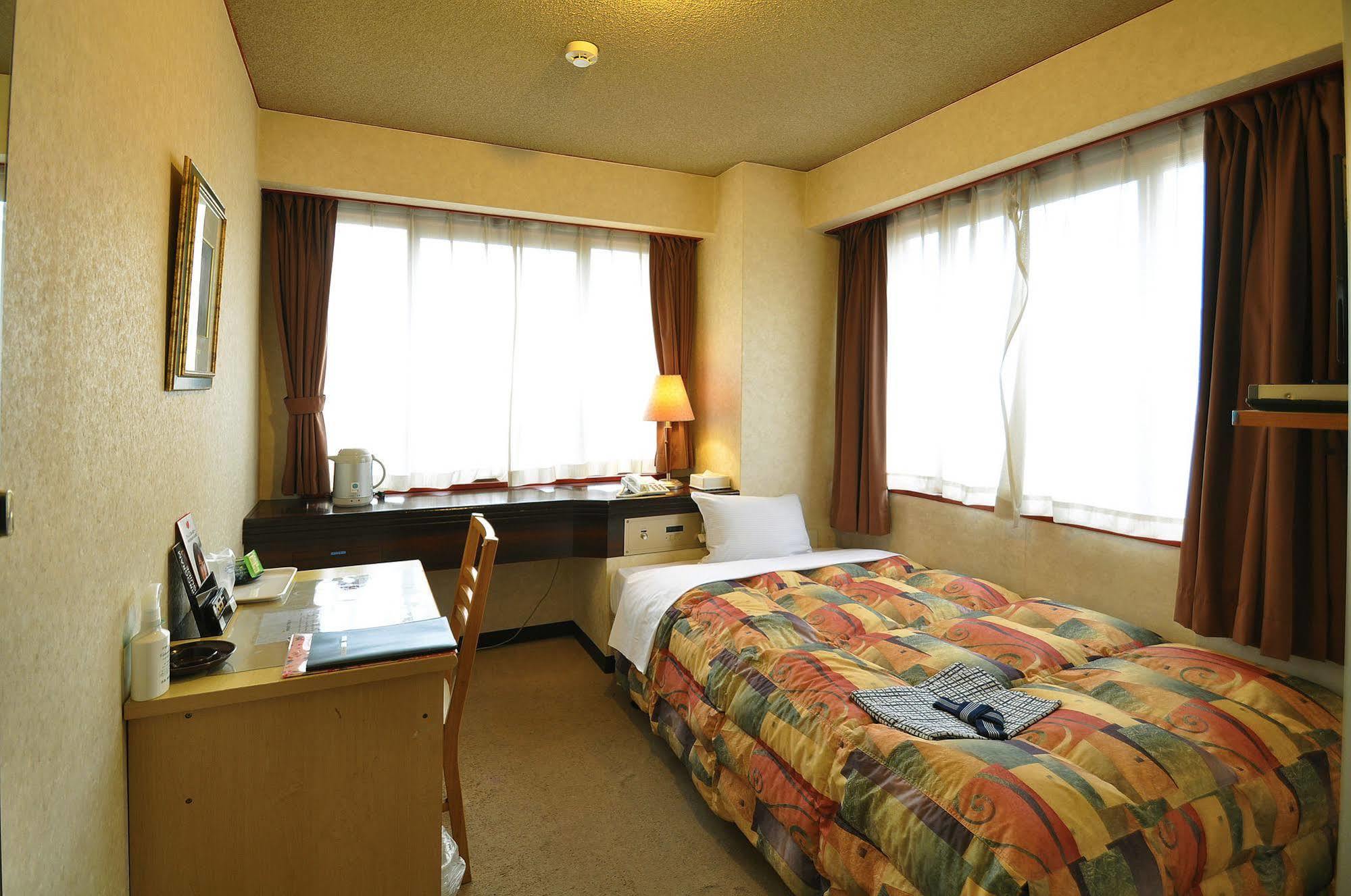 Business Hotel Atelier Kagoshima Zewnętrze zdjęcie